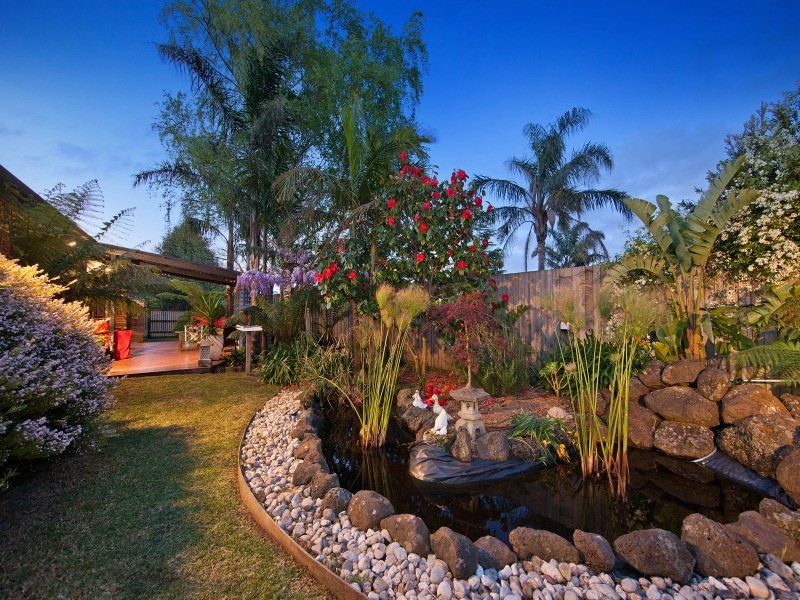 2 Dorchester Court, Frankston VIC 3199