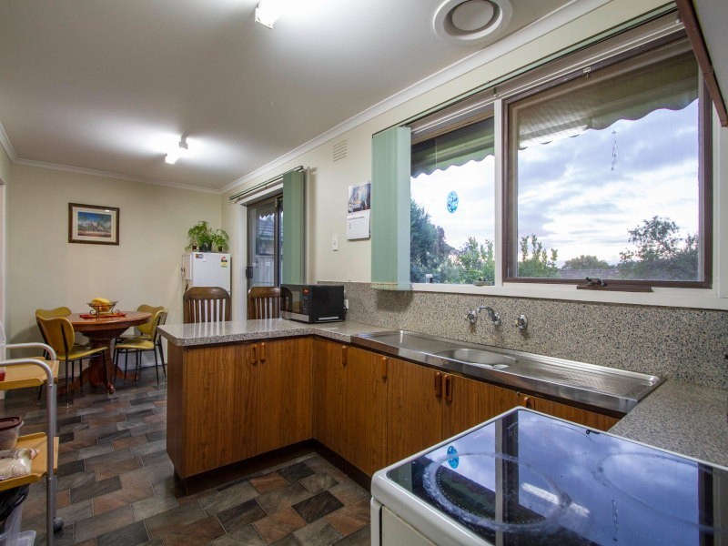4 Lipton Drive, Frankston VIC 3199