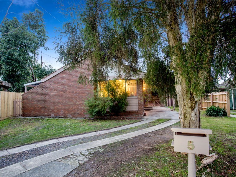 5 Hartley Court, Frankston VIC 3199