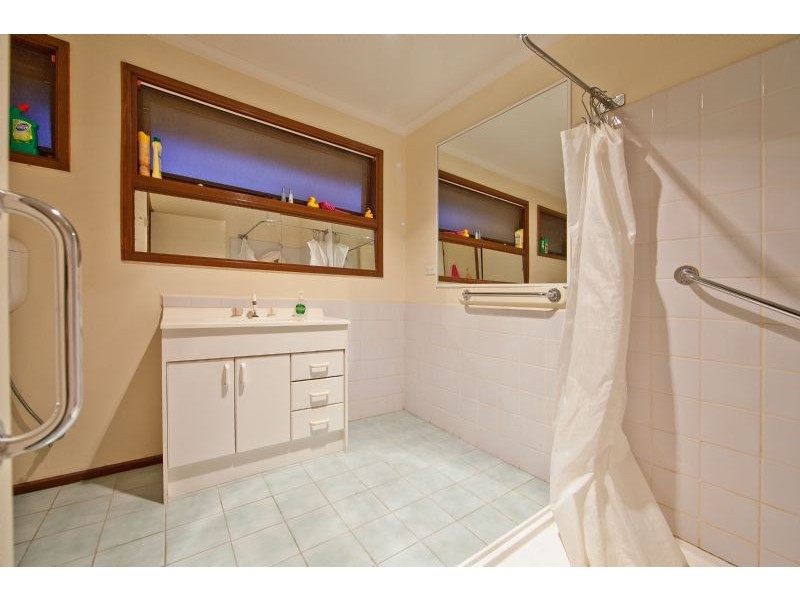 2/5 Reservoir Road, Frankston VIC 3199