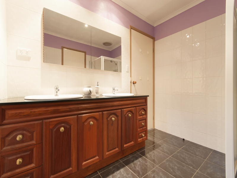 2/115 Lindrum Road, Frankston VIC 3199