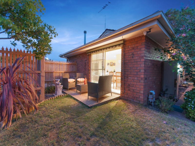 2/115 Lindrum Road, Frankston VIC 3199