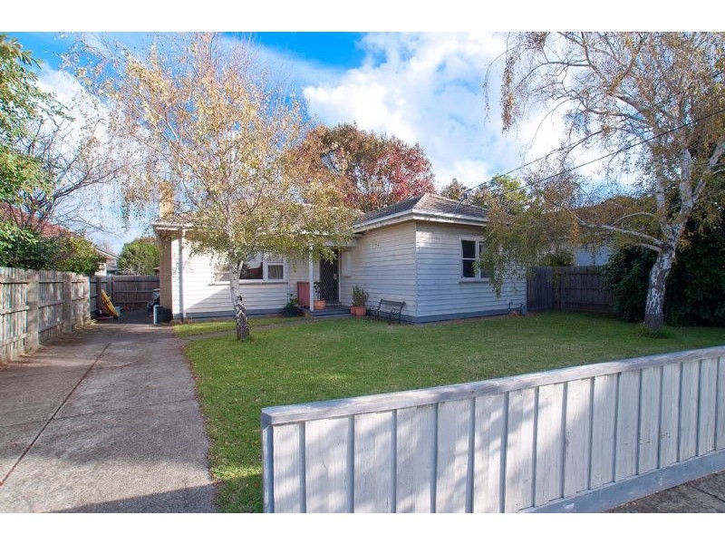 12 Mereweather Avenue, Frankston VIC 3199