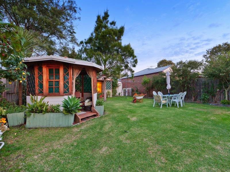 54 Finlay Street, Frankston VIC 3199