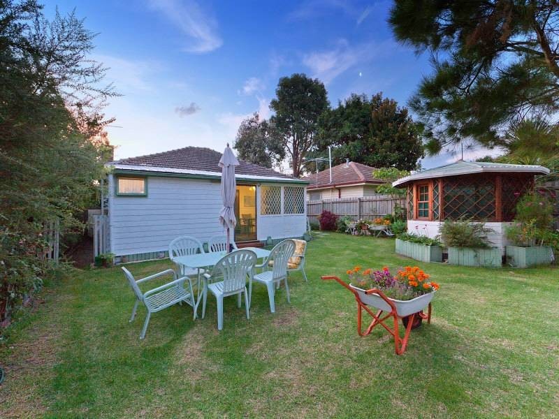 54 Finlay Street, Frankston VIC 3199