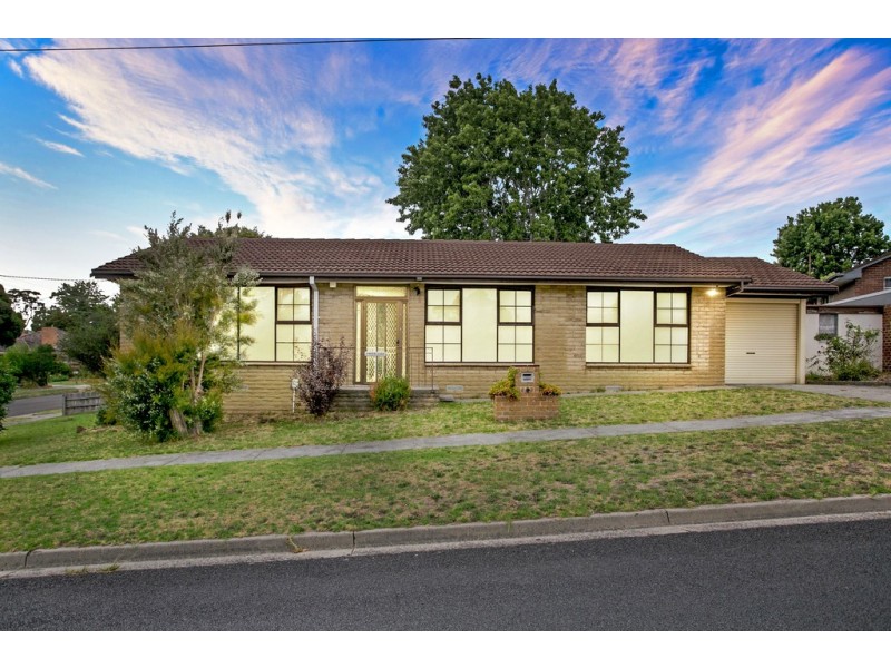 2 Meerlu Avenue, Frankston VIC 3199