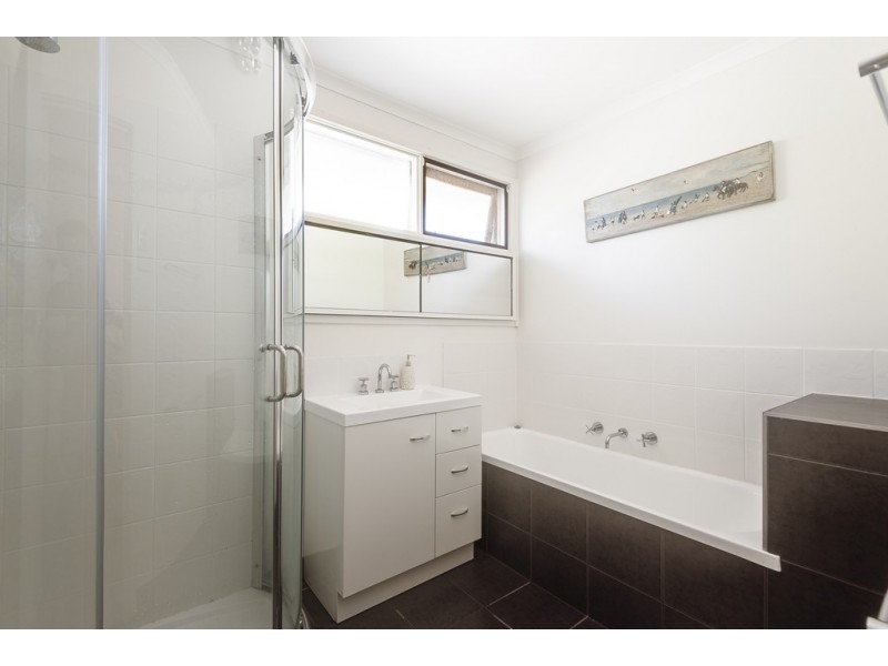 2 Meerlu Avenue, Frankston VIC 3199