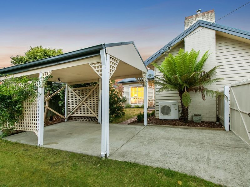 6 Tower Avenue, Frankston VIC 3199