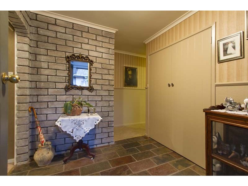 10 Airlie Grove, Seaford VIC 3198