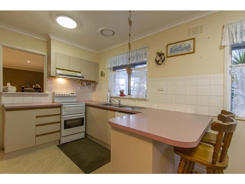 10 Airlie Grove, Seaford VIC 3198