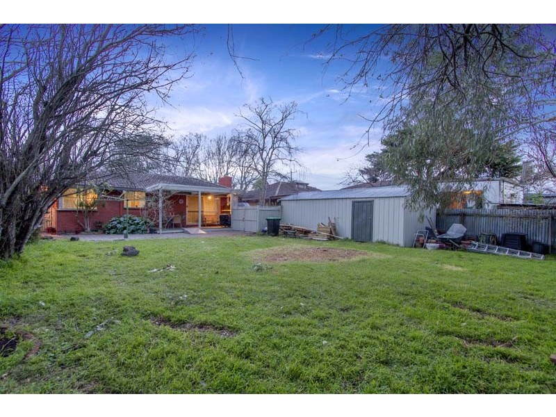 10 Airlie Grove, Seaford VIC 3198