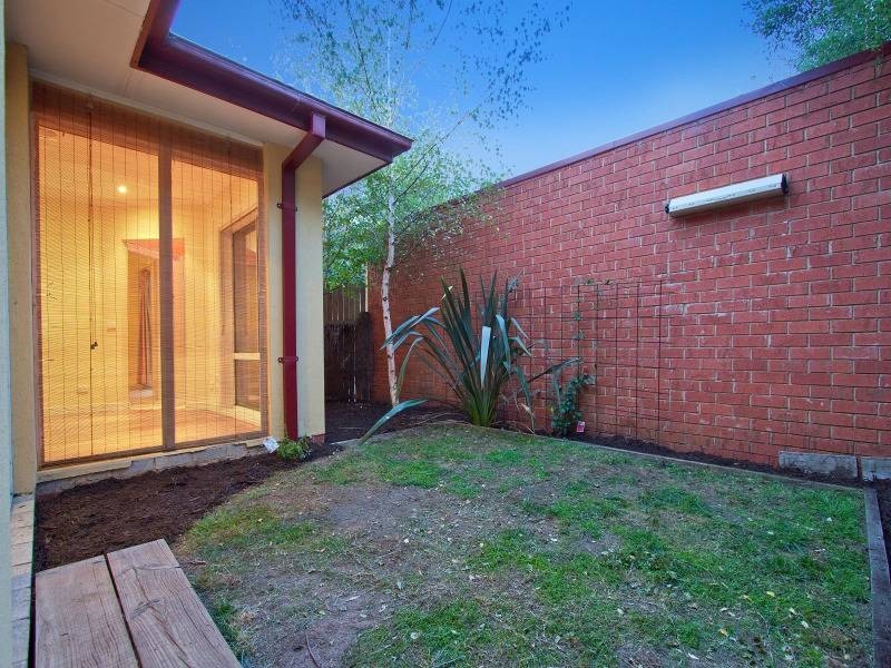 2/32 Fairway Street, Frankston VIC 3199