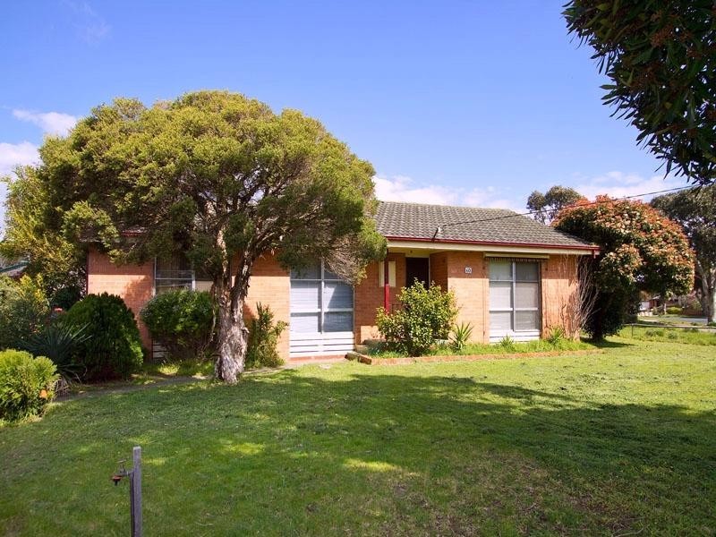 60 Tamarisk Drive, Frankston North VIC 3200