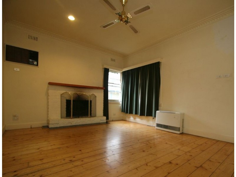 160 Frankston Dandenong Road, Seaford VIC 3198