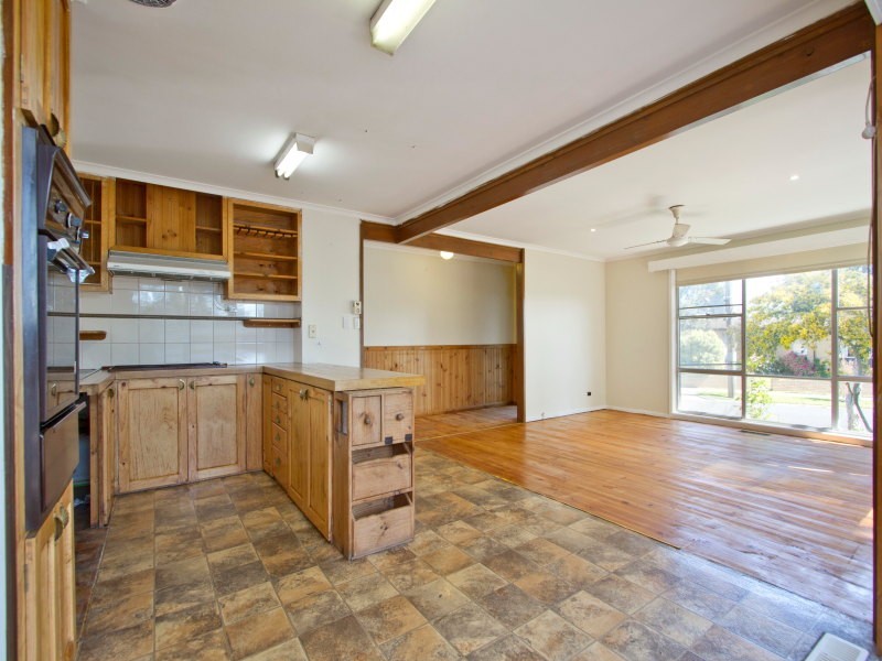 1 Mitre Crescent, Frankston North VIC 3200