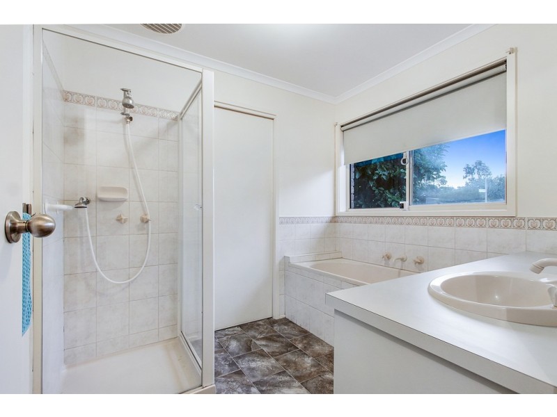 1 Gattinara Drive, Frankston VIC 3199