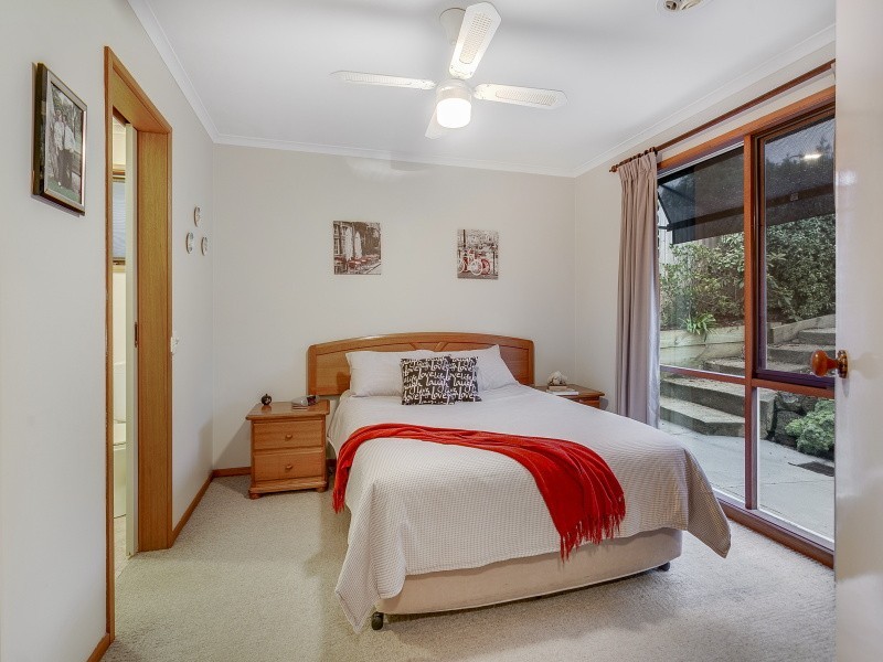 25 Balmerino Square, Frankston VIC 3199