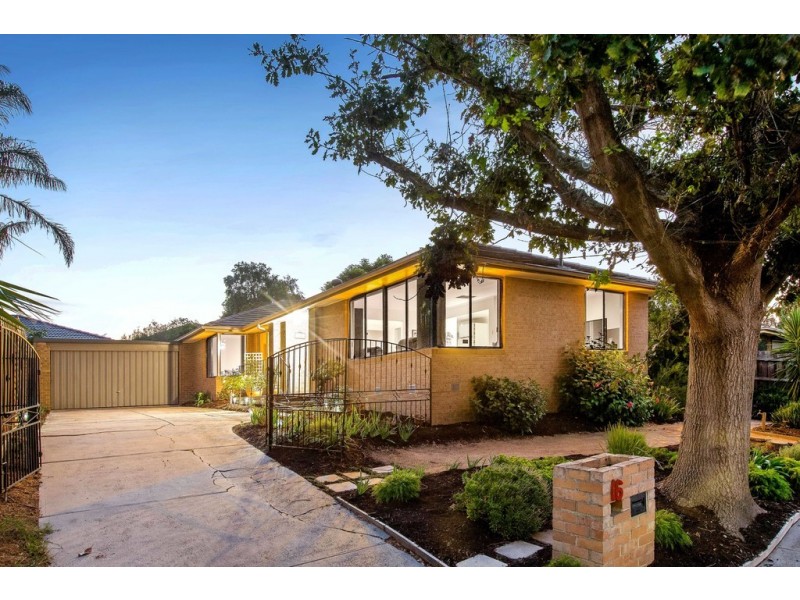 16 Sassafras Drive, Frankston VIC 3199