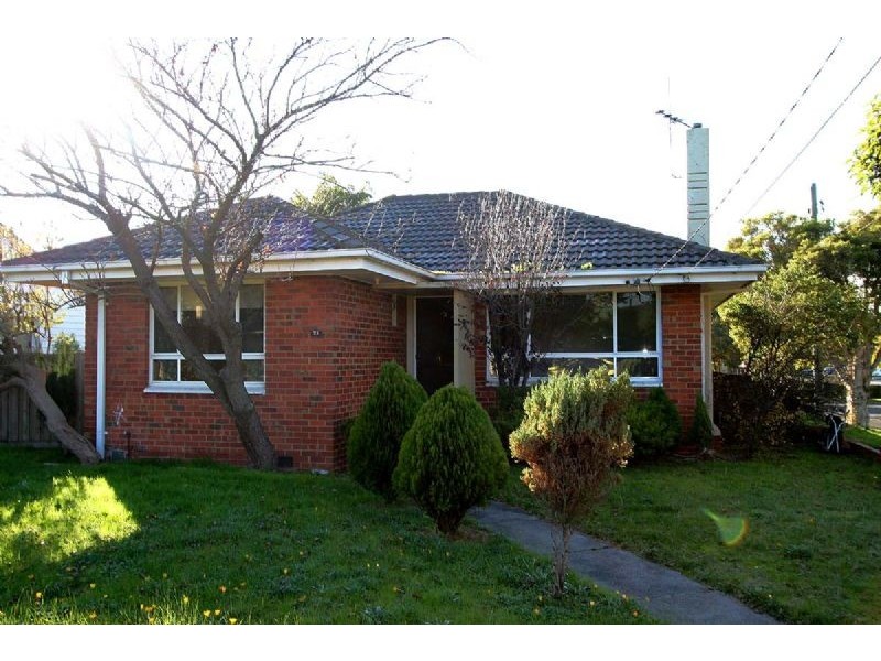 21 Pine Street, Frankston North VIC 3200