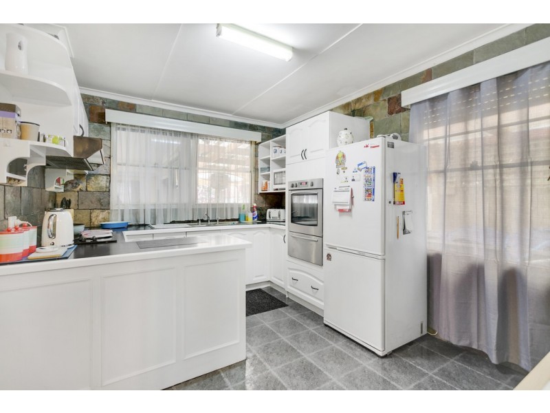 27 Coolgardie Street, Frankston North VIC 3200