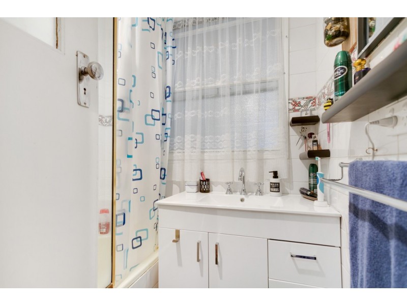 27 Coolgardie Street, Frankston North VIC 3200