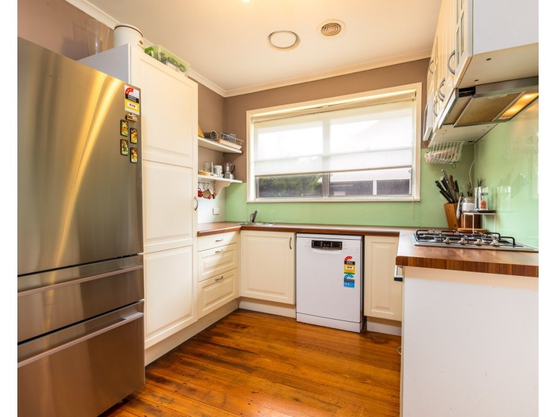 16 Armata Crescent, Frankston North VIC 3200