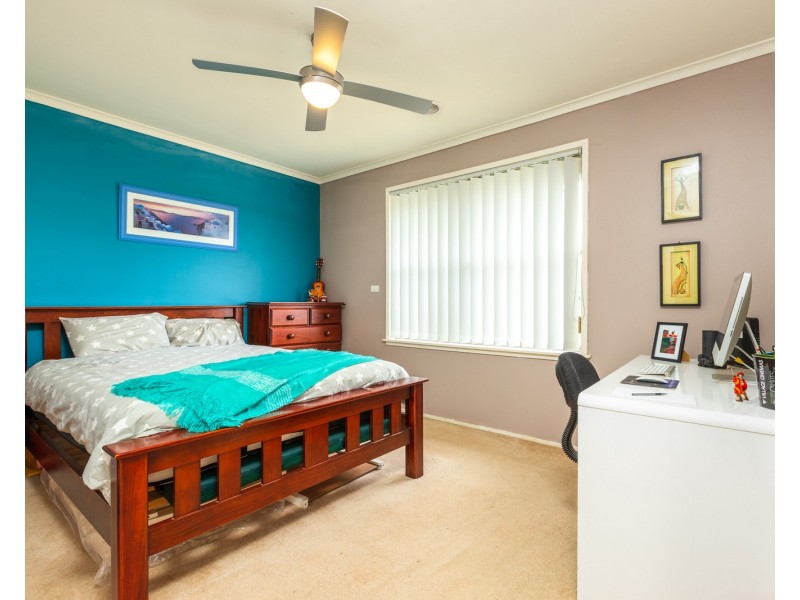 16 Armata Crescent, Frankston North VIC 3200