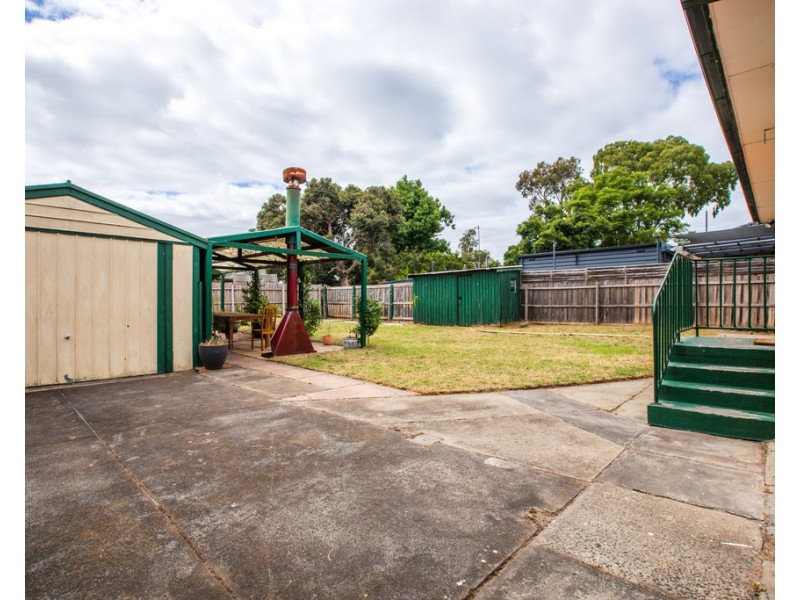 16 Armata Crescent, Frankston North VIC 3200