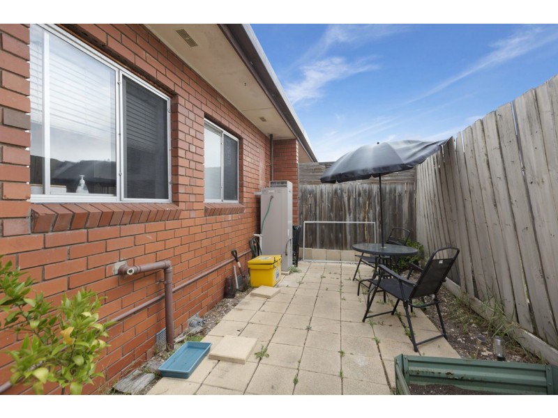 2/9-11 Hannah Street, Seaford VIC 3198