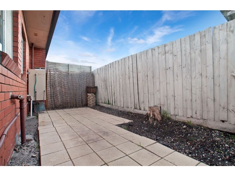 2/9-11 Hannah Street, Seaford VIC 3198