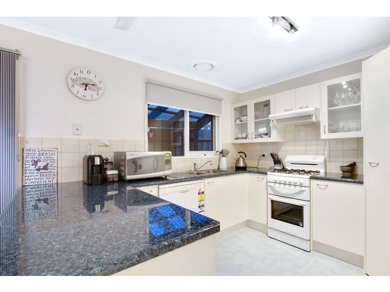 13 Burns Street, Frankston VIC 3199