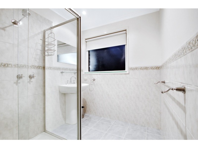 13 Burns Street, Frankston VIC 3199