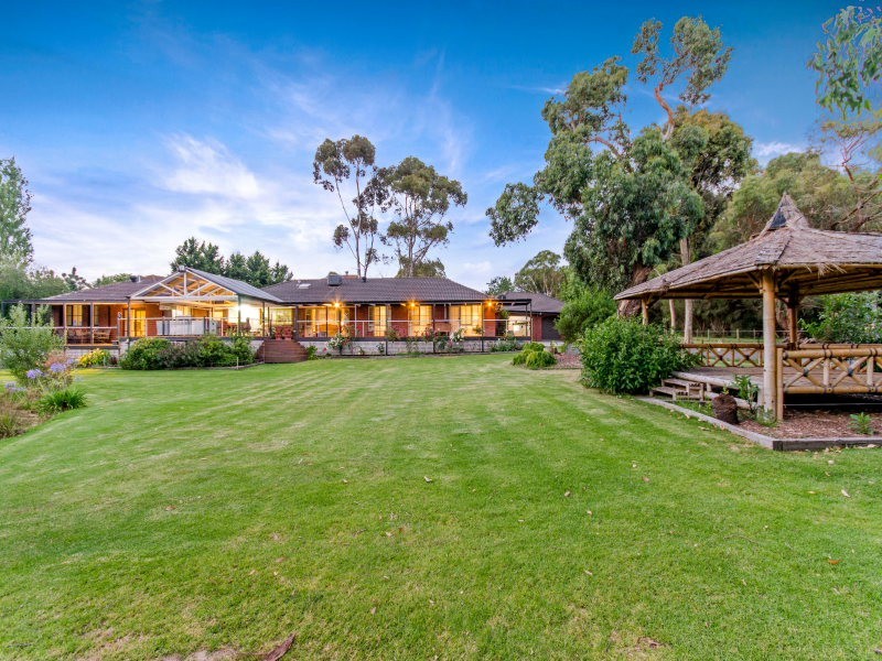 90 McClelland Drive, Langwarrin VIC 3910