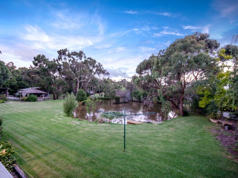 90 McClelland Drive, Langwarrin VIC 3910
