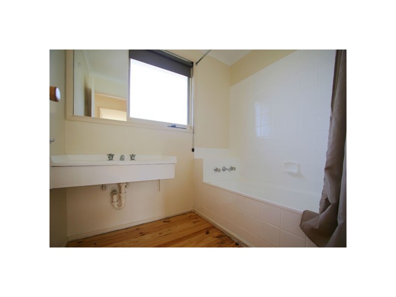 72 Taketa Crescent, Frankston VIC 3199