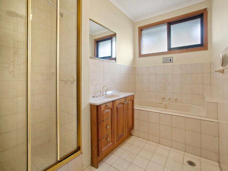 19 Gattinara Drive, Frankston VIC 3199