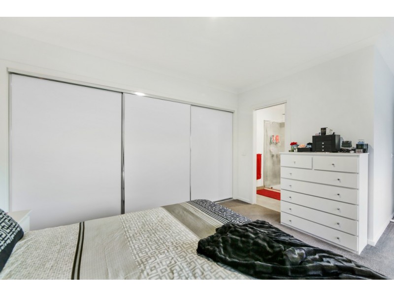 1/8 Manna Court, Frankston North VIC 3200