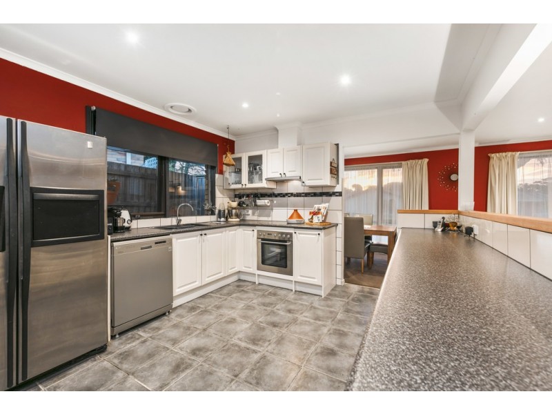 10 Wolsley Avenue, Frankston VIC 3199