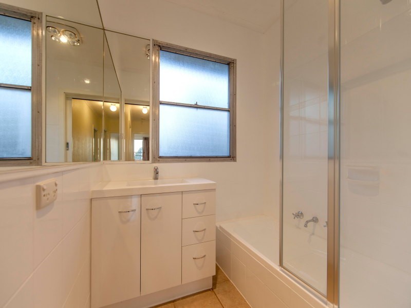 5 Candlebark Crescent, Frankston North VIC 3200