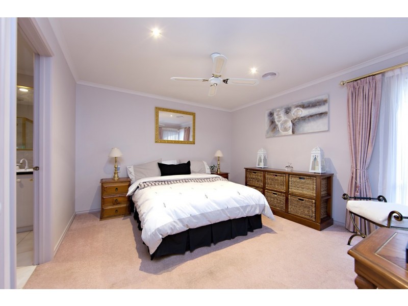 4 Manuka Court, Frankston South VIC 3199