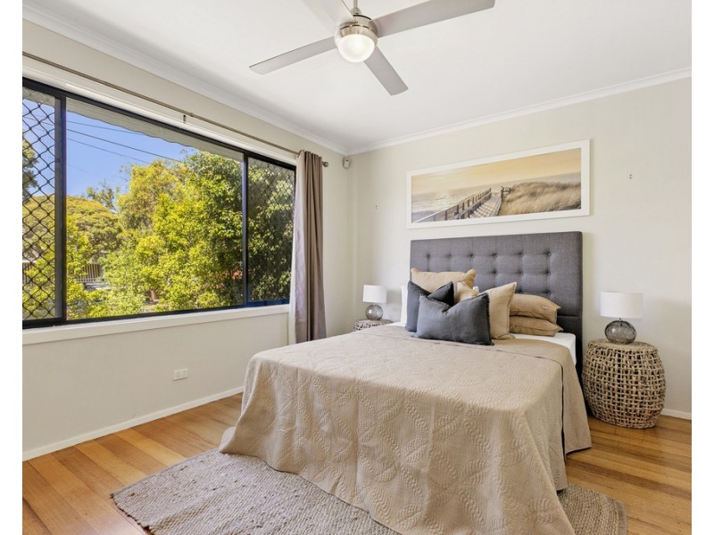 8 Nodding Avenue, Frankston North VIC 3200