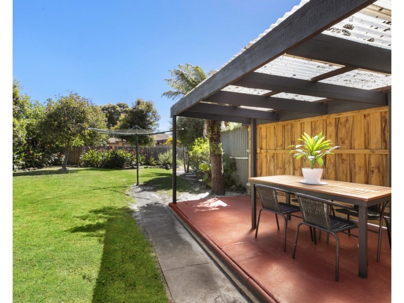 8 Nodding Avenue, Frankston North VIC 3200