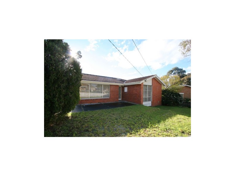 35 Honeysuckle Street, Frankston North VIC 3200