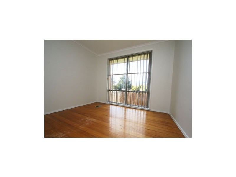 35 Honeysuckle Street, Frankston North VIC 3200