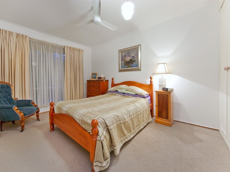 90 Excelsior Drive, Frankston North VIC 3200