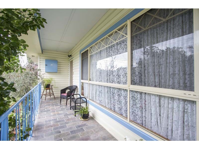 39 Candlebark Crescent, Frankston North VIC 3200