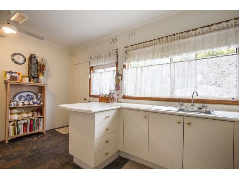 39 Candlebark Crescent, Frankston North VIC 3200