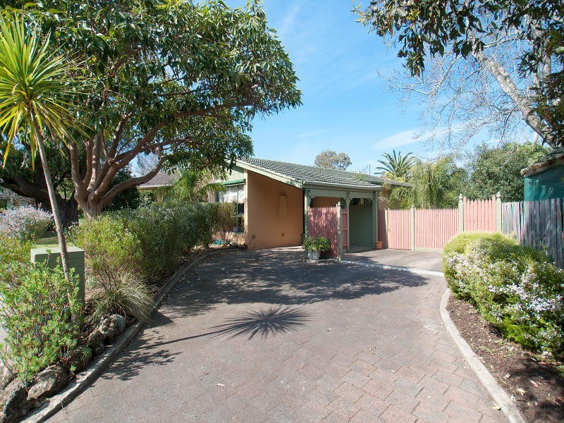 9 Venice Court, Frankston VIC 3199