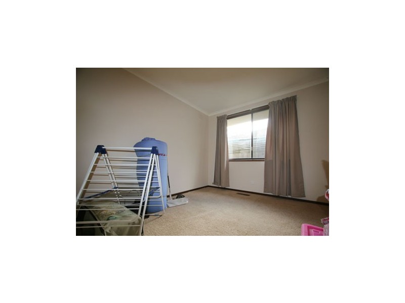 33 Millford Crescent, Frankston VIC 3199