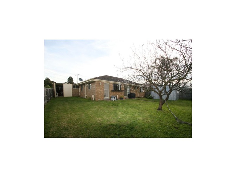 33 Millford Crescent, Frankston VIC 3199